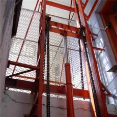 普通導(dǎo)軌式升降機